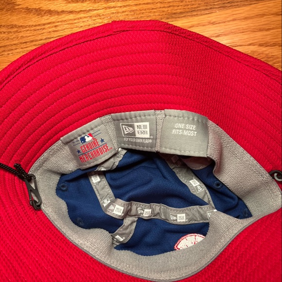 New Era Chicago Cubs Bucket Hat. Red & Blue. One Size Fits Most OSFM - Picture 3 of 3